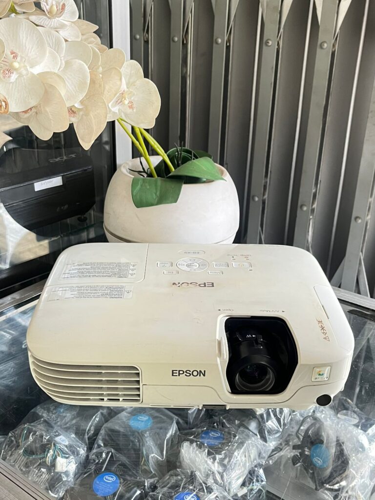 Jual proyektor - Jual proyektor terdekat - jual proyektor kepanjen - Jual proyektor second kepanjen - Jual proyektor murah terdekat - Jual proyektor berkualitas di kepanjen - Jual proyektor bekas di kepanjen